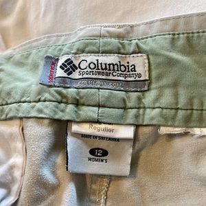 COLUMBIA SIZE 12 KHAKI HIKING PANTS